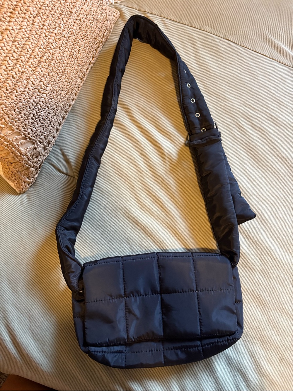 Quilted Puffer Crossbody Bag - Black
